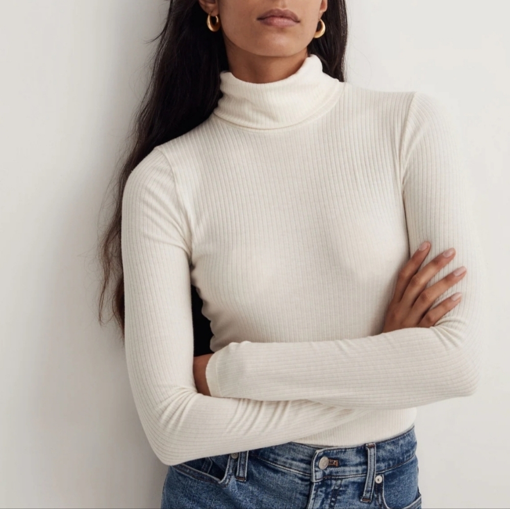 Madewell Ribbed Turtleneck Top in Antique Cream size M